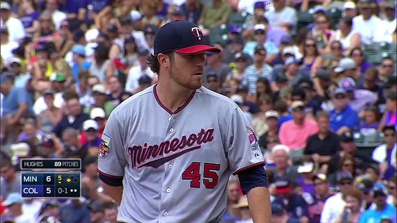 Frappé deux fois de suite par une balle de baseball en plein