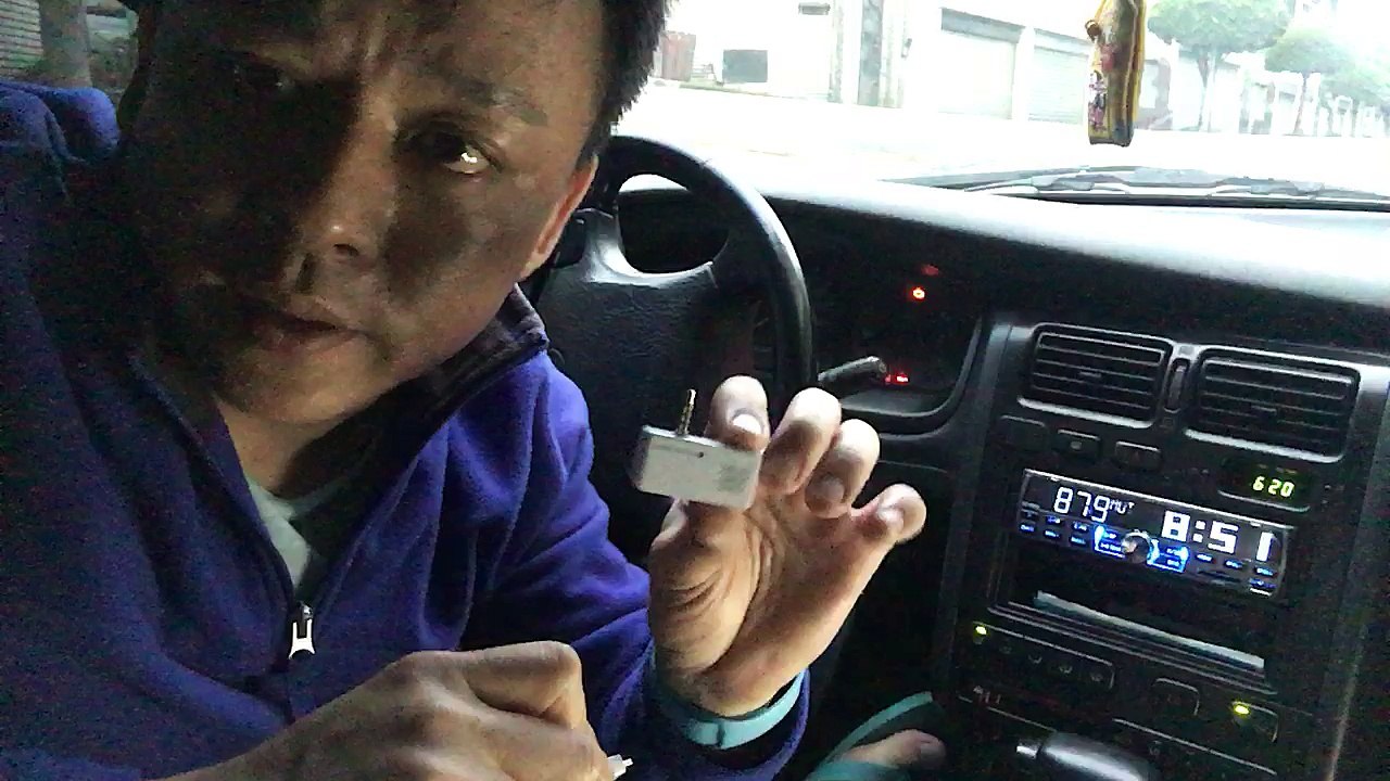 how to use iPhone fm transmitter by gizmo guy