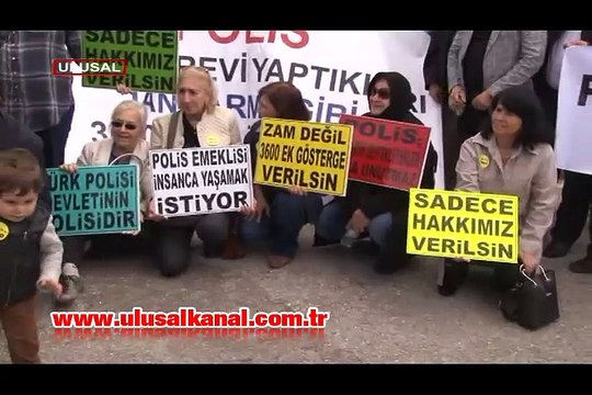 Emekli polisler Anayasa Mahkemesi önünde hak aradı