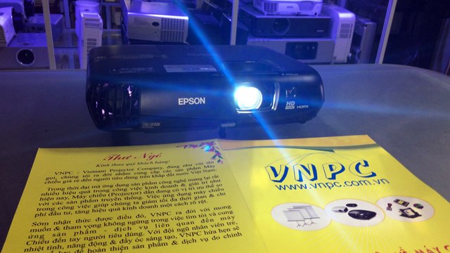 Bảng giá máy chiếu Epson chính hãng tại tphcm - VNPC
