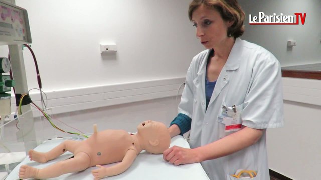 Un bébé mannequin pour les étudiants en médecine de Paris-Sud