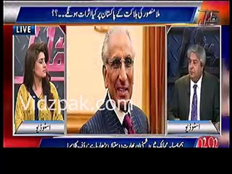 Nawaz Sharif apni family ke saath London main burger kharahe hain aur mulk main drone hamle horahe hain :- Amir Mateen