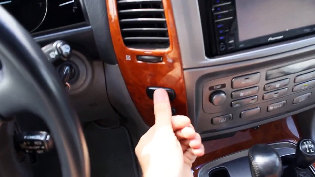 Giá xe Land Cruiser tại Toyota Thanh Xuân - 0904.77.69.86