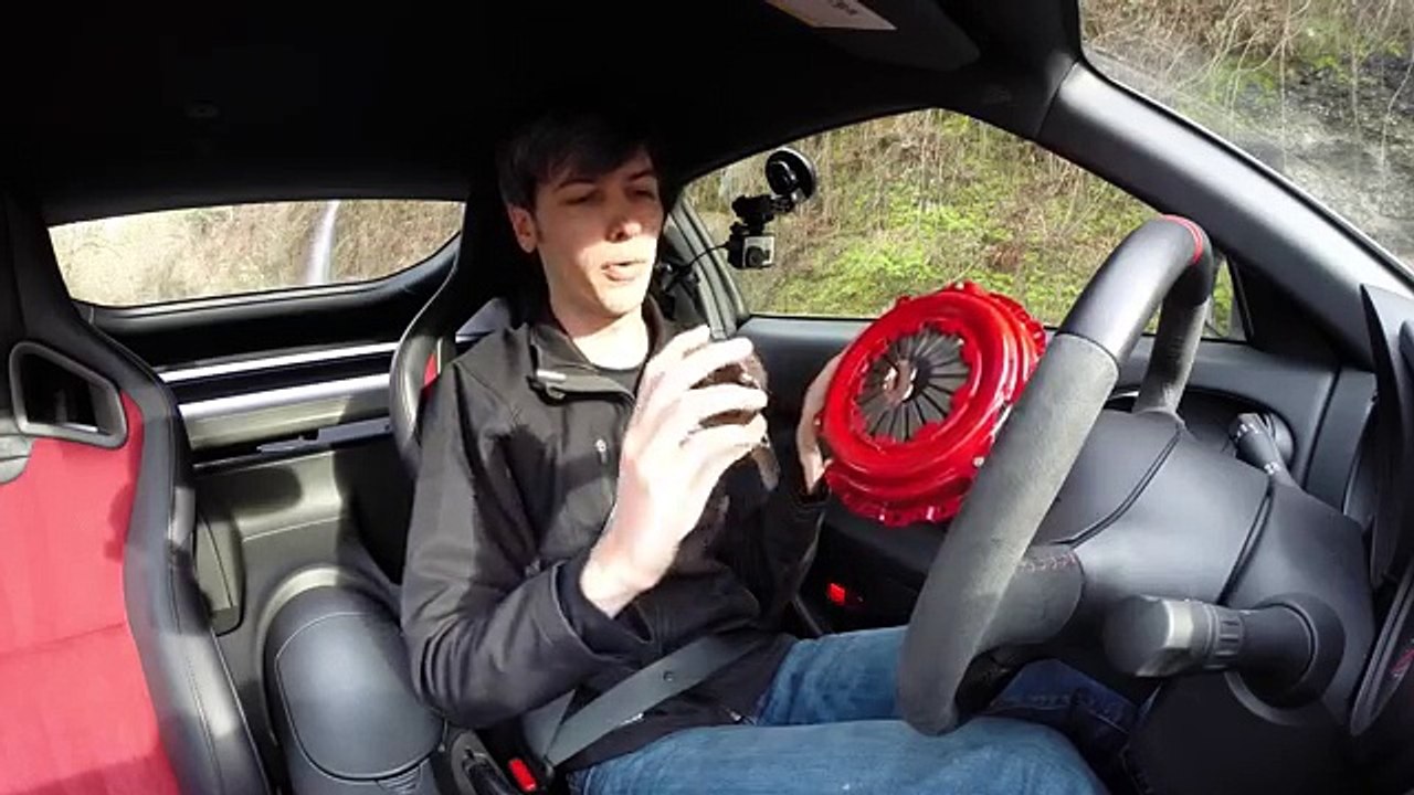 5 coisas que deves evitar fazer com a caixa de velocidades do teu carro!