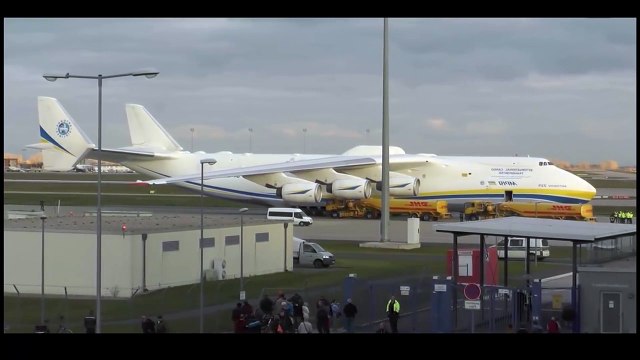 Antonov An-225 takeoff and landing 2016