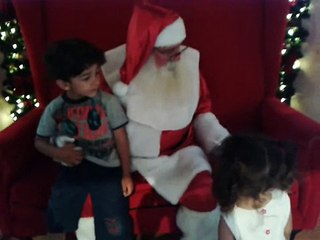 Papai Noel recebe as cartas do Yuji e da Hikari ! FELIZ NATAL!