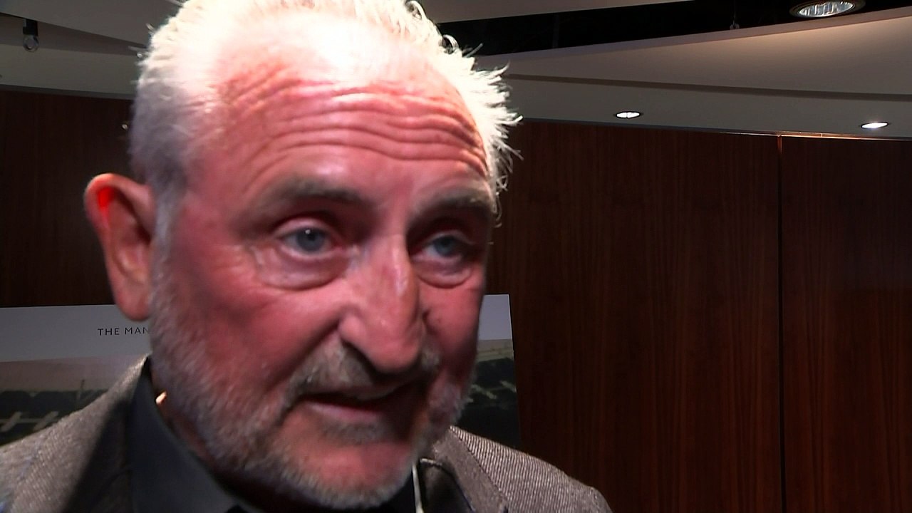 Frank Lampard Sr: Give Bobby Moore a posthumous knighthood
