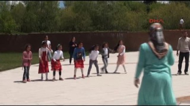 Kars Kafkas Üniversitesi'nden Köy Çocuklarına Masal Parkı