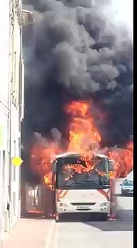 Incendie d'un car scolaire à Guitres