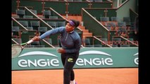 Serena obliterates some Babolat cans