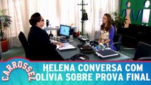 Professora Helena conversa com diretora Olívia sobre prova final