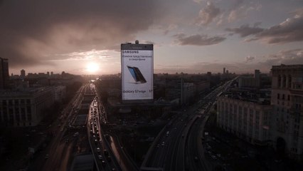 Europe's Largest Galaxy S7 edge signage