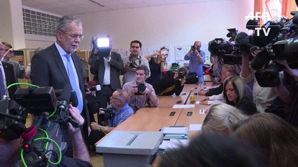 Autriche: un écologiste président, l'extrême droite battue