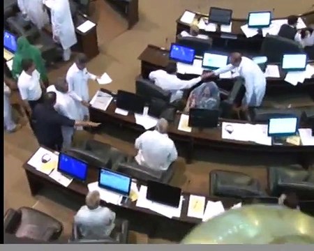 Two PTI KP MPAs clash with each other in KP Assembly