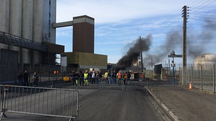 Le dépôt pétrolier bloqué