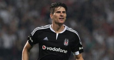 Mario Gomez Giderse Beşiktaş Wilfried Bony'ye Teklif Yapacak