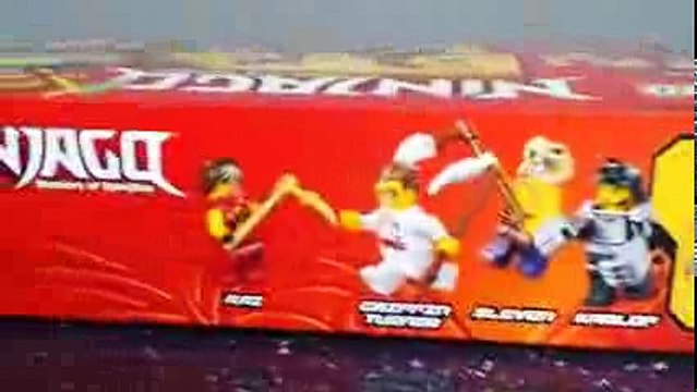 UNBOXING Lego Ninjago Dojo Showdown 70756_3
