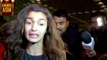 Alia Bhatt IGNORES Media At INTERNATIONAL Airport | Events Asia