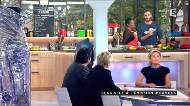 Babette de Rozières donne des nouvelles d'Emmanuel Maubert dans C à Vous - Regardez