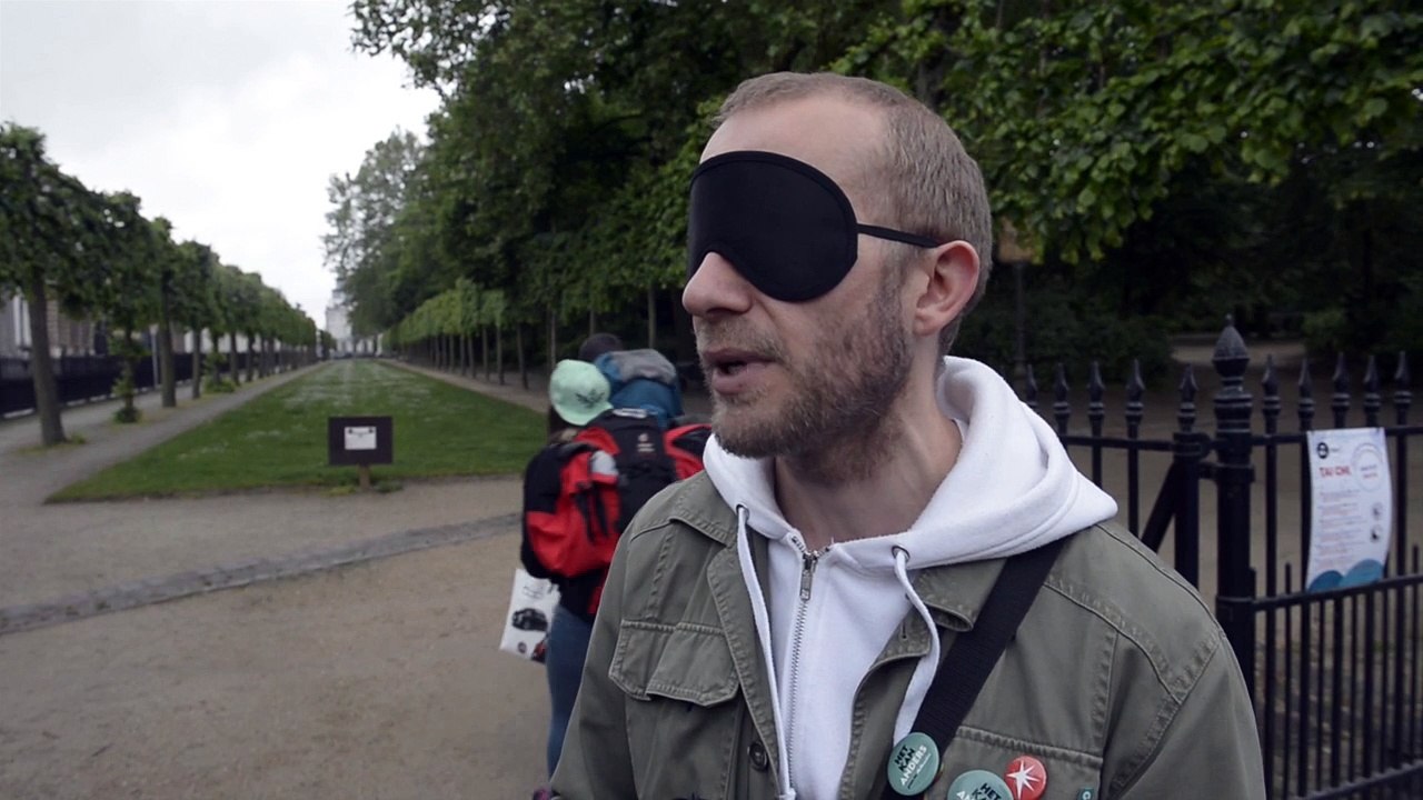 Prendre les transports en commun quand on est non voyant : l'expérience des élus bruxellois