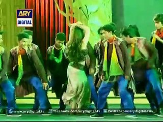 Soha Ali &Hazma Ali Abbasi Performance ARY Film Awards