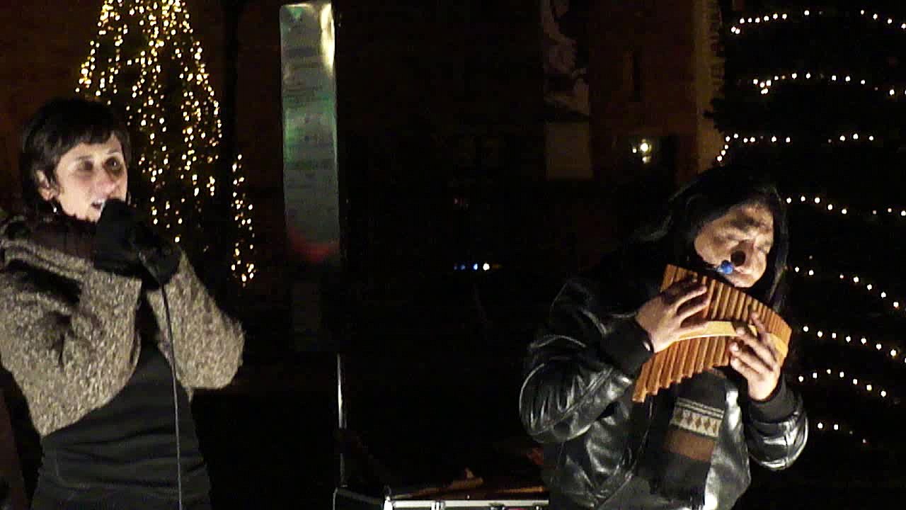 Céline Demoulin et Luis Cordova en marge du marché de Noël à  Colmar 20 décembre 2011