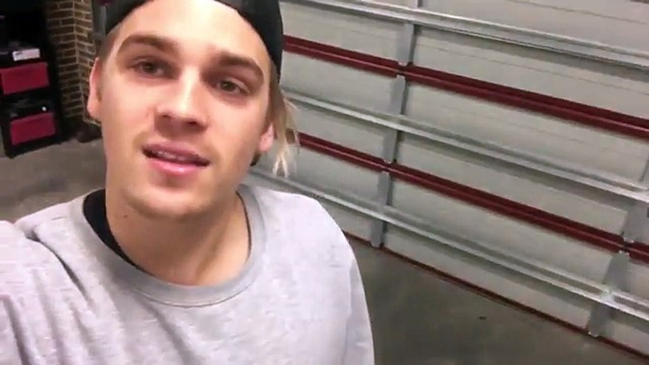 Classic “Honk If You’re Horny!” Prank Drives Dad Insane