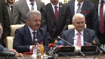 Başbakan Yıldırım, Ulaştırma Bakanlığı Koltuğunu Devretti 2