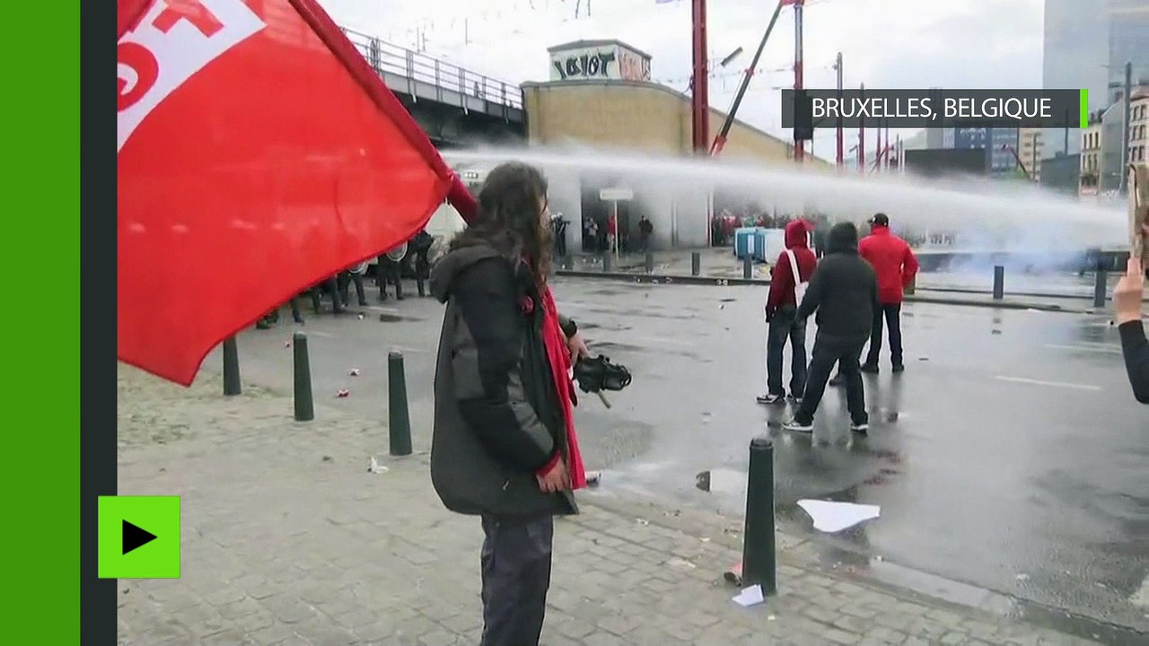 Bruxelles : des canons à eau et des gaz lacrymogènes pour calmer la manifestation des syndicats