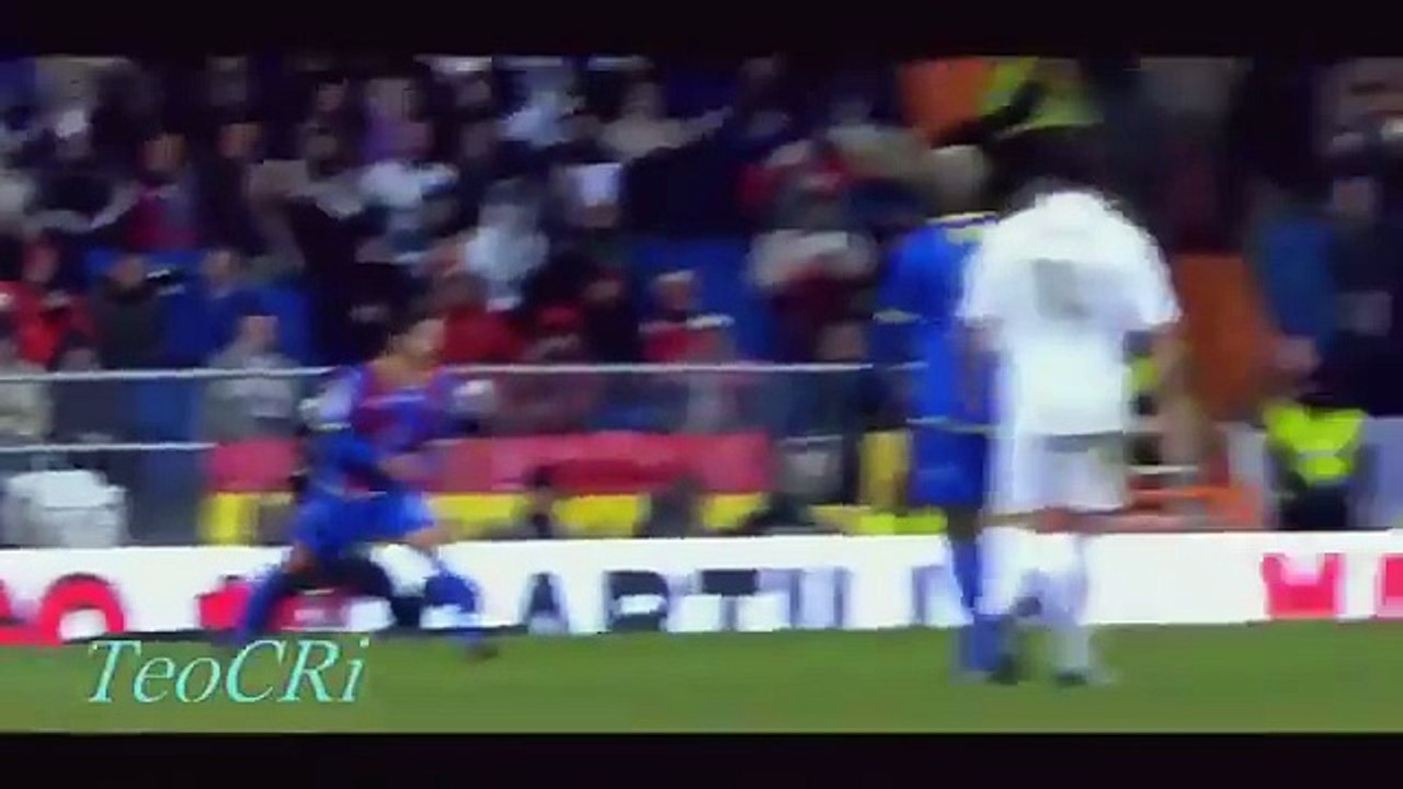Top 20 bàn thắng kinh điển của Ronaldo ......