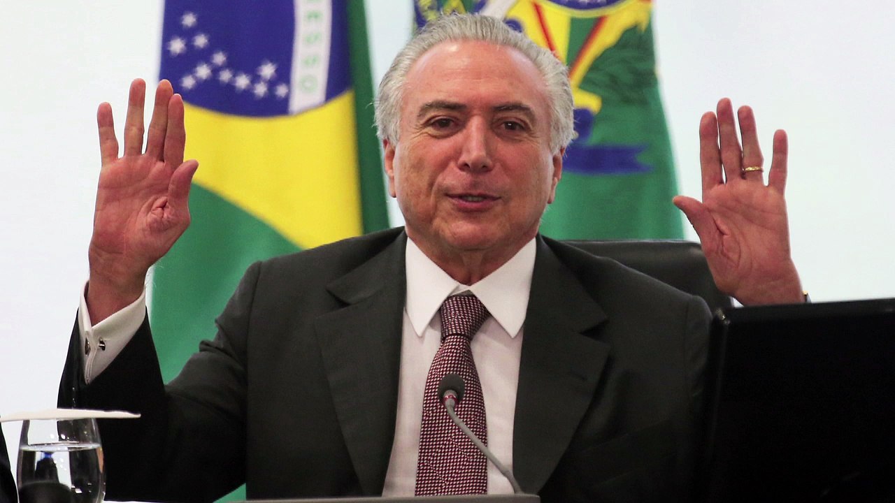 Medidas de Temer mantêm alívio no câmbio, mas derrubam BB