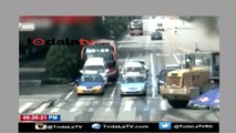 Conductor de Tractor enloquecio y atropello varias personas en China-Noticias y Mas-Video