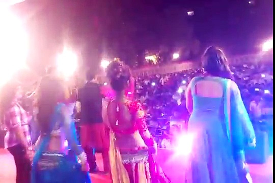 -- Amarpali Dubey and Dinesh lal yadav Nirahua -- , Bhojpuri Hot Song Stage Show 2016 in MUMBAI