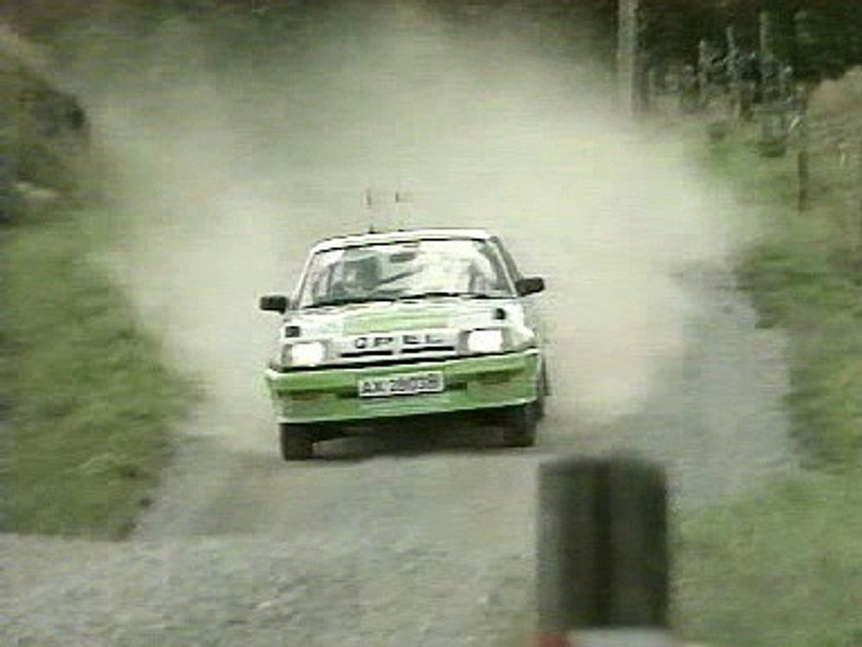 Rally - Opel Manta Thrown In Forest
