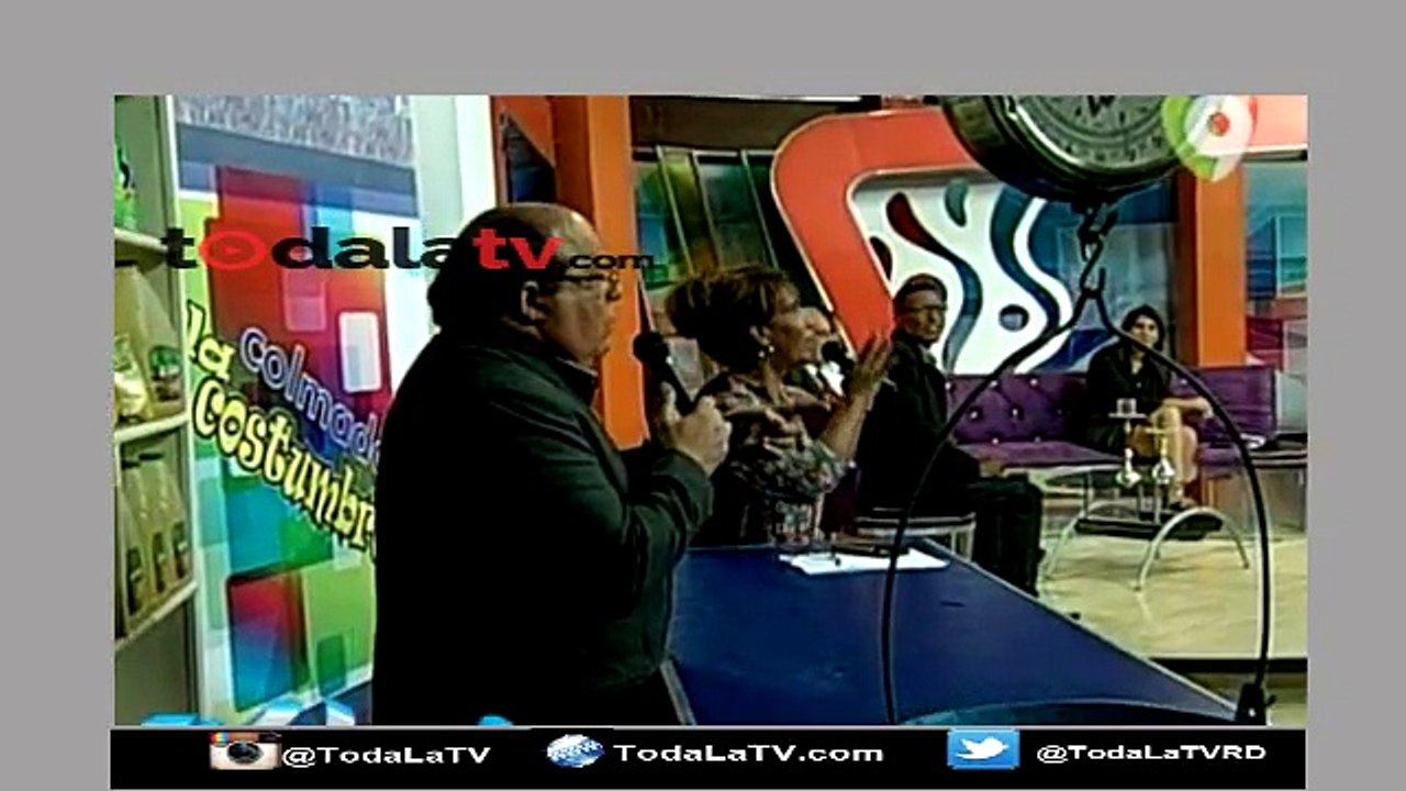 Encontronazo entre Ivan ruiz y Abigail Soto por el tiempo en El Show del Mediodía-Video