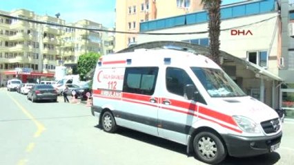 Antalya - Bıçaklandıktan Sonra Otomobille Kaza Yaptı, Hastanede Öldü