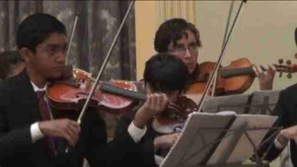 Una veintena de niños venezolanos muestran su talento musical en Moscú