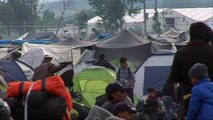 Grecia empieza a evacuar el campo de migrantes de Idomeni
