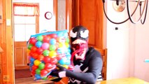 Juguetes Para Niños : hombre araña vs veneno! el hombre araña obtiene slimed por Veneno