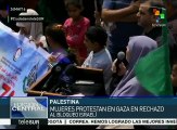 Mujeres palestinas protestan en Gaza contra el bloqueo israelí