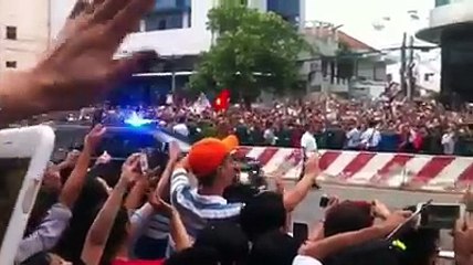 Vietnam people welcome President Obama to visit Vietnam