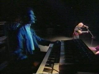 Level 42 - Mark King Bass Solo (Live Video)