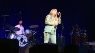 Kesha Sing “I Shall Be Released” At Bob Dylan Tribute Concert