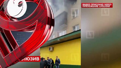 Rusya'da bir aile yanan evden tek tek aşağıya atladı