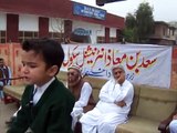 Child qari Kashif Mukhtar (from Pakistan) Amazing recitation of THE HOLY QURAN - Tune.pk