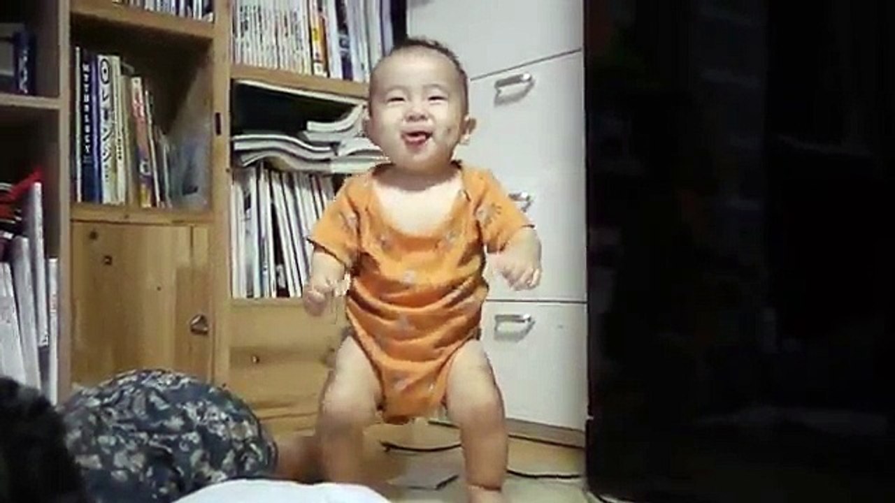 Gangnam_style_Baby_dance