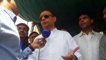 Abdul Aleem Khan casting his vote and talking to media