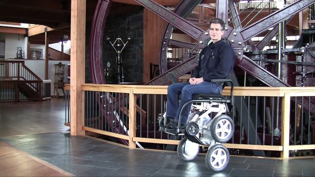 iBot: le fauteuil roulant qui monte les escaliers refait son apparition !