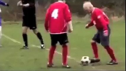 Quand Papy se met au foot !