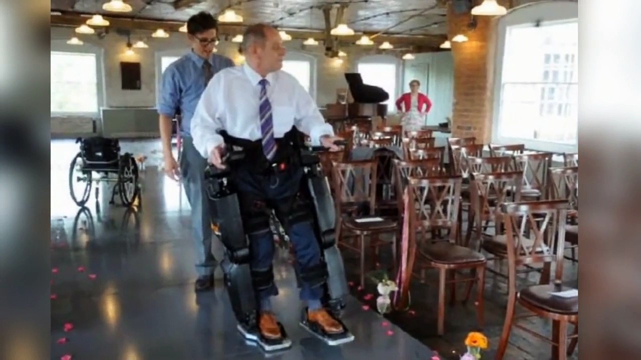 Paralysé à cause d'un cancer, Chris Palmer a réalisé son rêve au mariage de sa fille